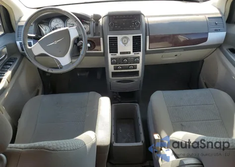 2010 Chrysler Town & Country Touring из США, поврежденный, VIN 2A4RR5D18AR440952